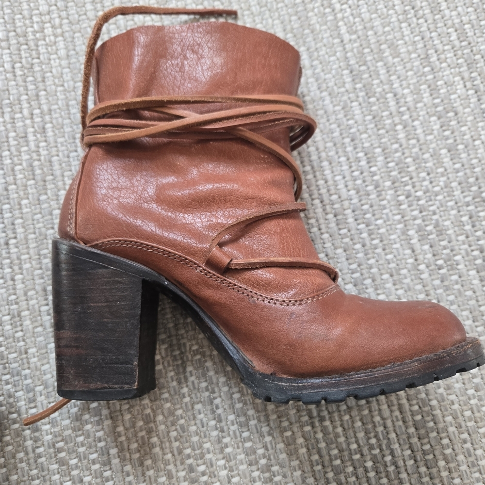 Freebird Jumpn Cognac Brown Leather Tie Heeled Ankle Bootie size 8 - Picture 12 of 15
